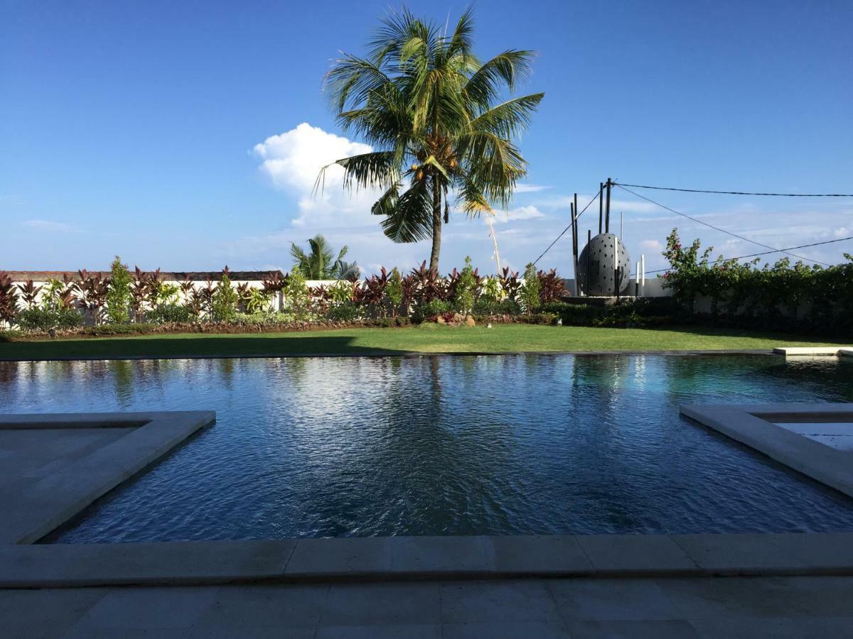 Villa Putih Lovina Exterior foto